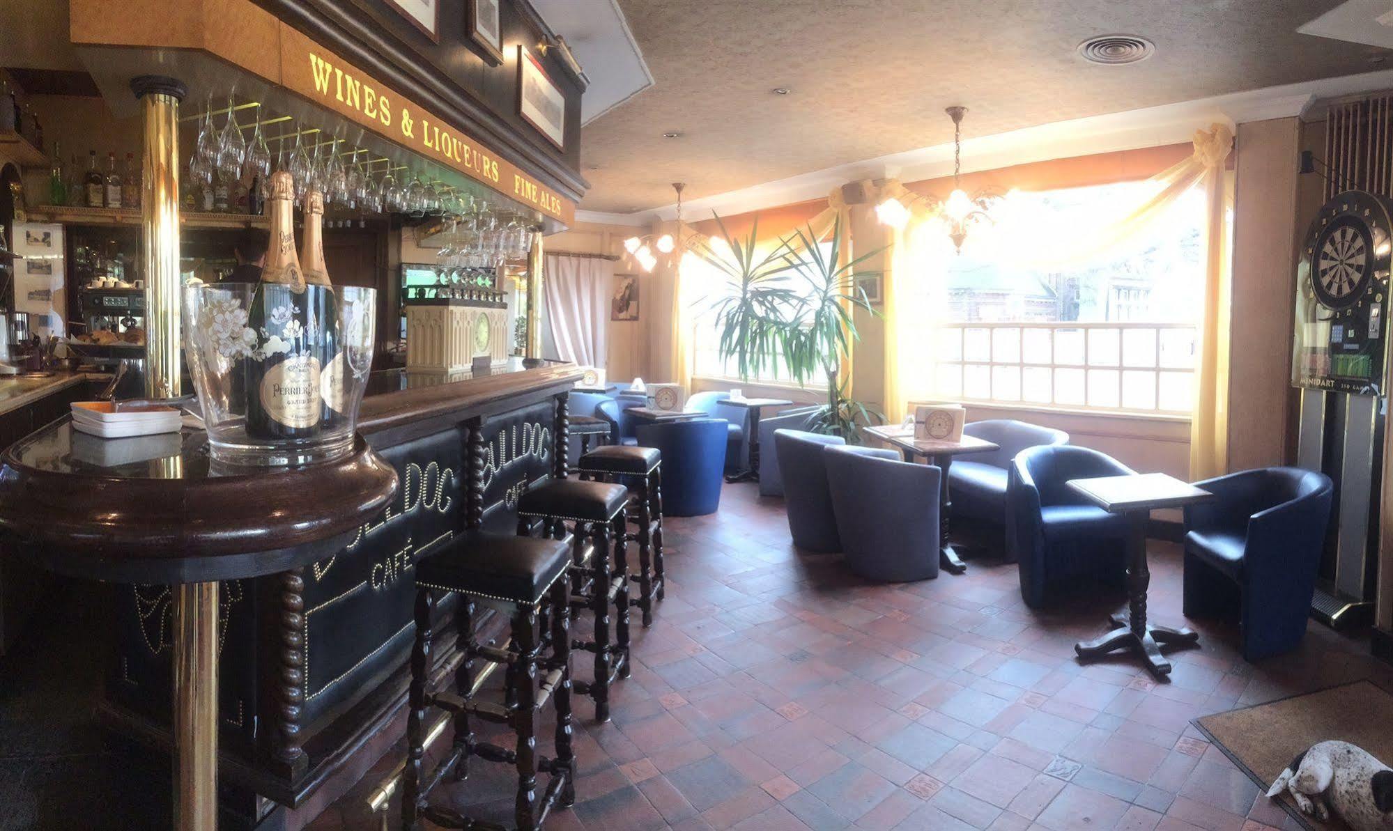 Chenal Hotel Beauvais Exterior photo