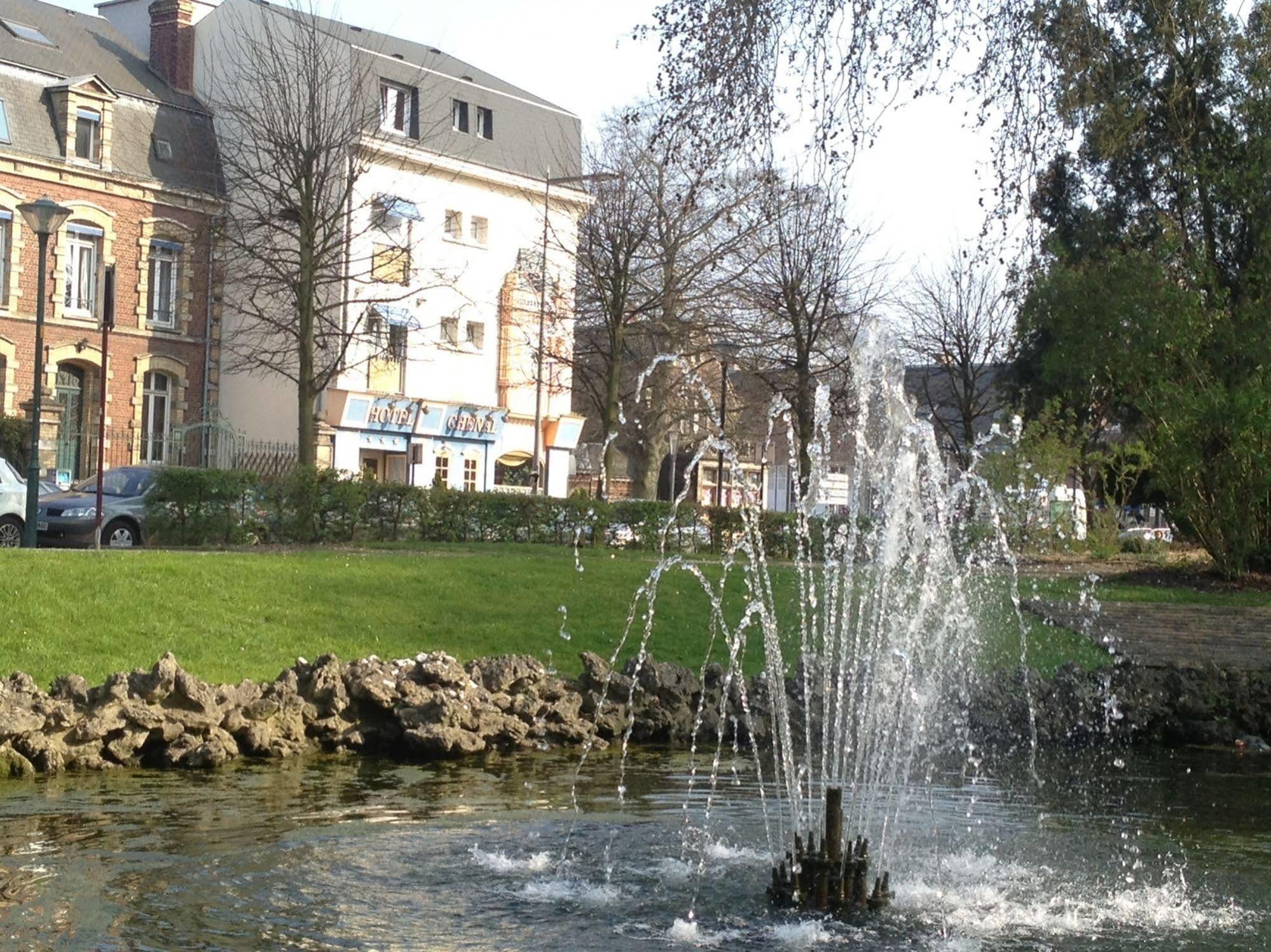 Chenal Hotel Beauvais Exterior photo